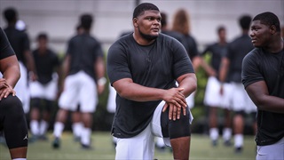 Notre Dame OUT for 2018 Five-Star OL Jamaree Salyer 