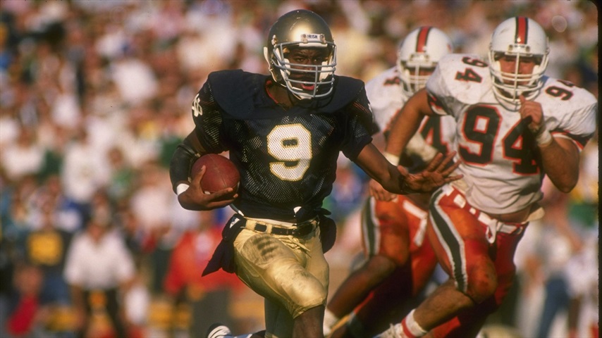 Give the Notre Dame '88 Championship Throwback Uniforms Some Respect - One  Foot Down