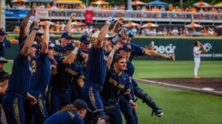 DOMEAHA: Notre Dame ousts No. 1 Tennessee, College World Series bound