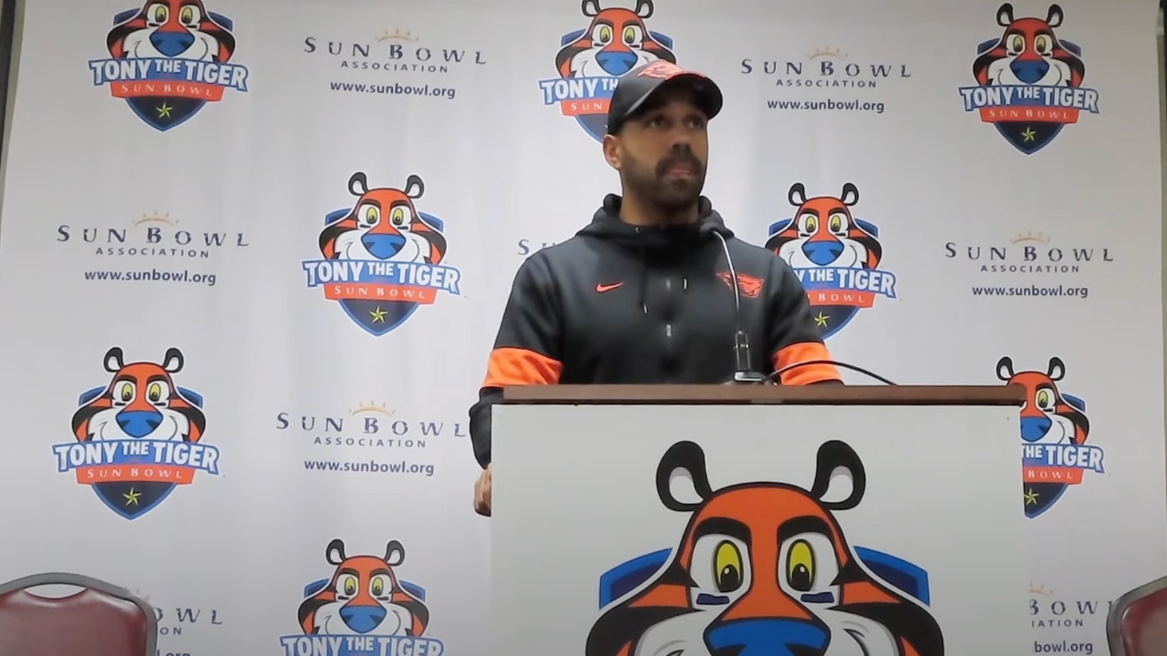 27 December 2023: Oregon State defensive coordinator Anthony Perkins spoke ahead of Friday's matchup with Notre Dame in the Sun Bowl. Via: Matt Freeman of Irish Sports Daily (Green Bay Packers)