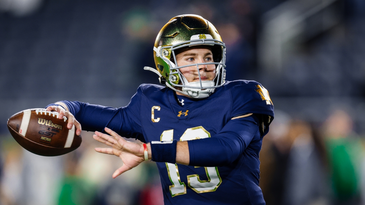 2024 A Season of Learning for Notre Dame QB Riley Leonard Irish