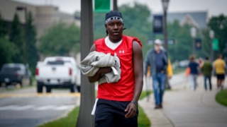 2028 QB Treyvone Towns Jr. Gets First Look at Notre Dame