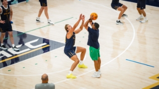 Carson Towt Brings Grit, Leadership to Notre Dame Hoops