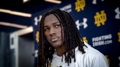 Thomas Davis Jr. Leaning on Veteran Linebackers Early at Notre Dame