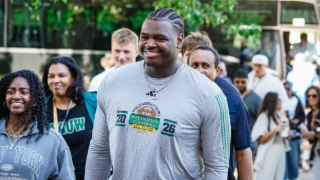 The Latest | 2027 Notre Dame OL Target Albert Simien