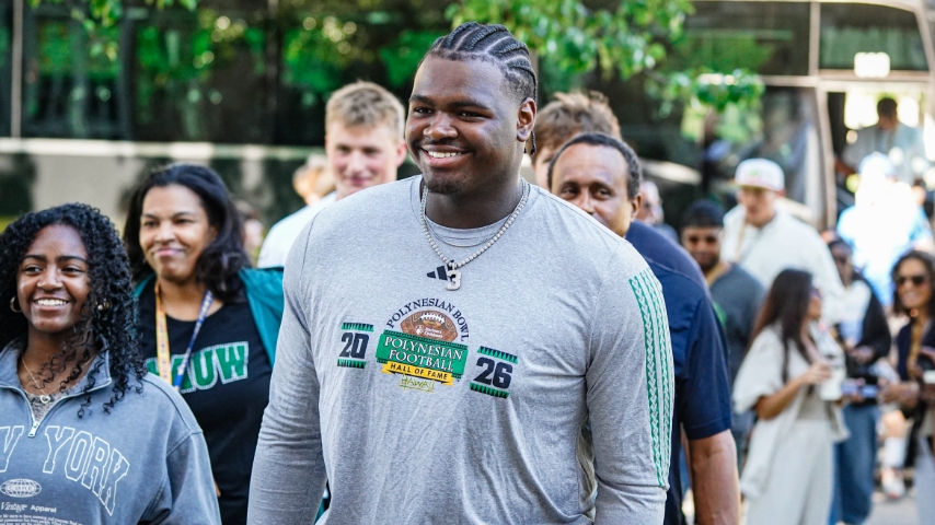 The Latest | 2027 Notre Dame OL Target Albert Simien